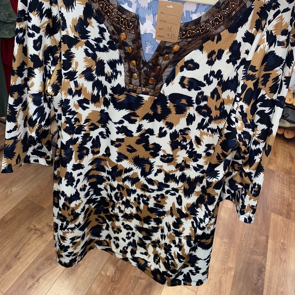 Womens Fancy Blouse - Picture 2 of 2